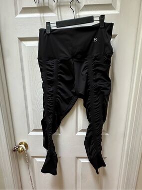 Skinnify Black leggings high rise XL full length